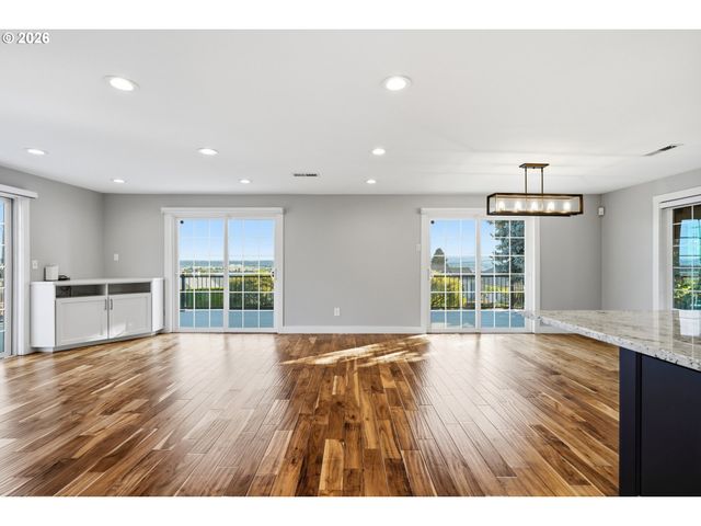 6200 Se RIVERSIDE Dr, Vancouver, WA 98661