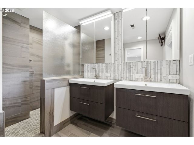 6200 Se RIVERSIDE Dr, Vancouver, WA 98661