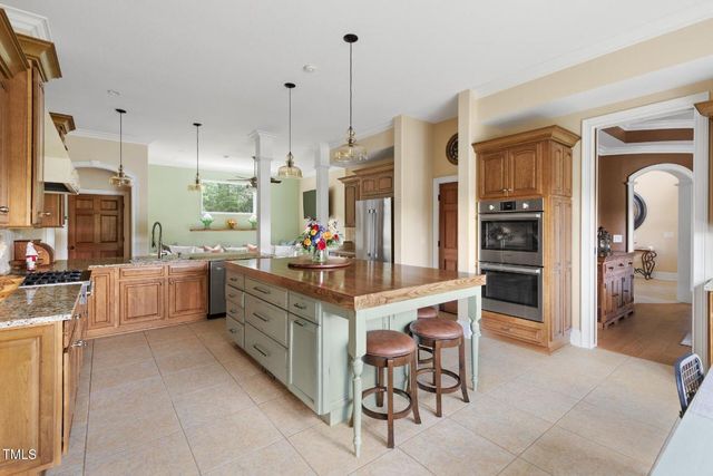707 Walnut Hill Drive, Hillsborough, NC 27278