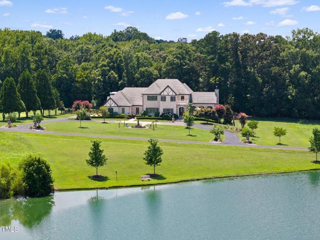 707 Walnut Hill Drive, Hillsborough, NC 27278