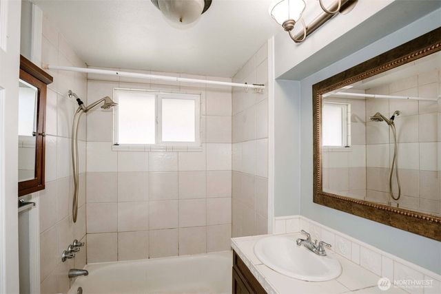 2218 Summit Avenue, Everett, WA 98201