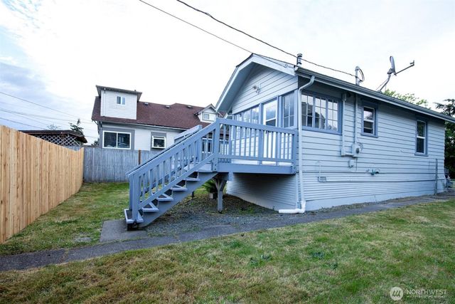 2218 Summit Avenue, Everett, WA 98201