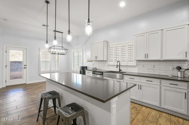 869 Eastwell Drive, Horizon City, TX 79928