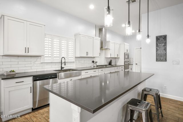 869 Eastwell Drive, Horizon City, TX 79928