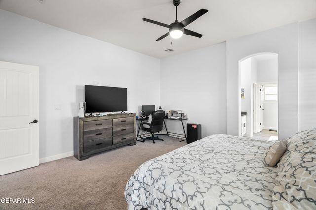 869 Eastwell Drive, Horizon City, TX 79928
