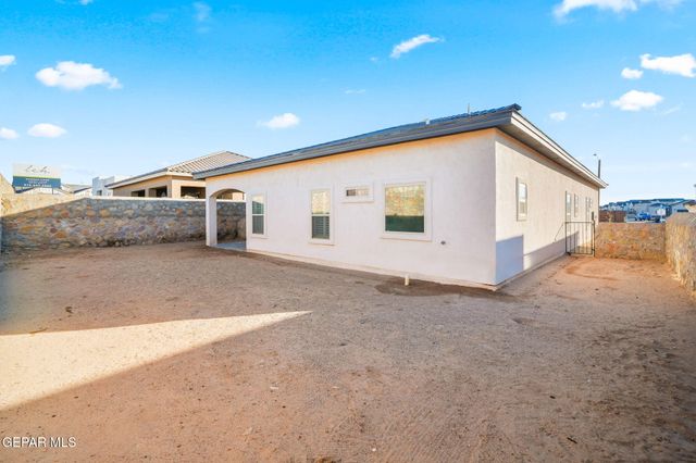 869 Eastwell Drive, Horizon City, TX 79928
