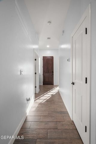 869 Eastwell Drive, Horizon City, TX 79928