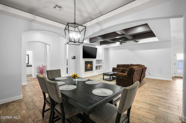869 Eastwell Drive, Horizon City, TX 79928
