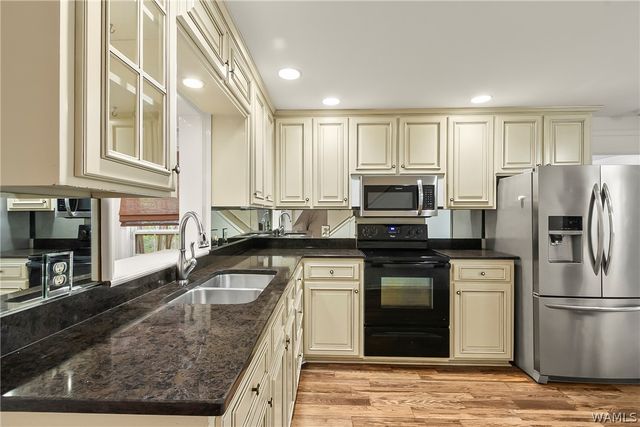 12004 Lary Lake, Northport, AL 35475