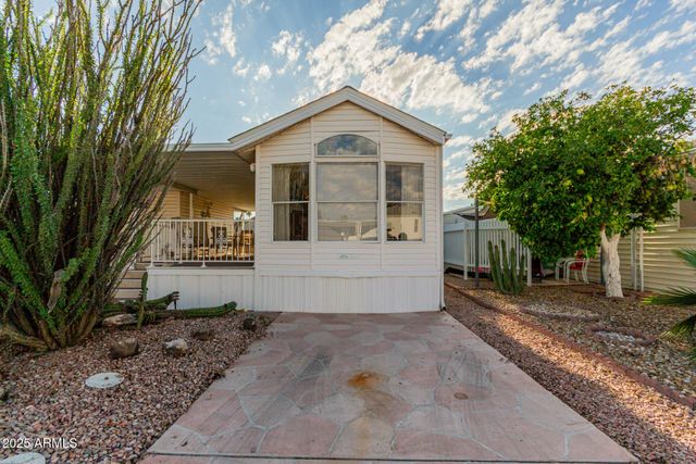 17200 W BELL Road 17, Surprise, AZ 85374