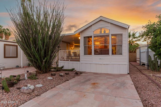 17200 W BELL Road 17, Surprise, AZ 85374