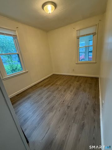24-26 Judson Avenue, East Hartford, CT 06118