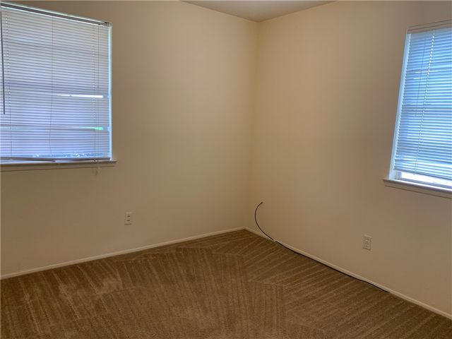 538 SUMMIT RIDGE Drive, Duncanville, TX 75116