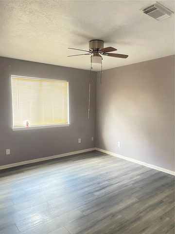 6406 Bayou Crest Drive, Houston, TX 77088