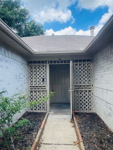 6406 Bayou Crest Drive, Houston, TX 77088