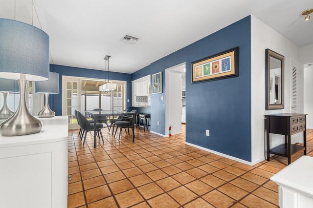 2110 NE 55th Street, Fort Lauderdale, FL 33308