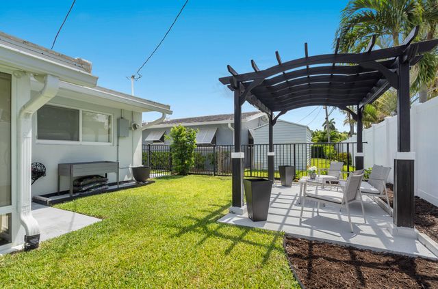 2110 NE 55th Street, Fort Lauderdale, FL 33308