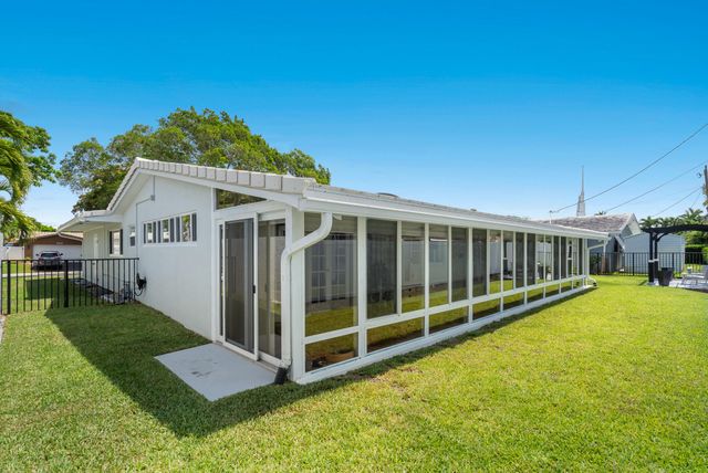 2110 NE 55th Street, Fort Lauderdale, FL 33308
