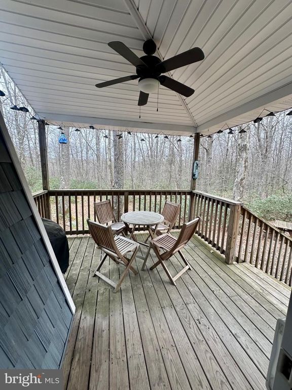 Image 23 of property listing at 552 BLACK OAK DR, Oakland, MD 21550