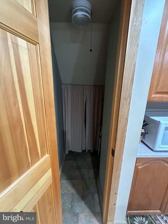 Image 40 of property listing at 552 BLACK OAK DR, Oakland, MD 21550