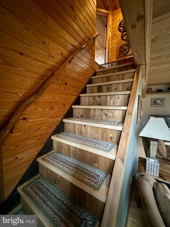 Image 41 of property listing at 552 BLACK OAK DR, Oakland, MD 21550