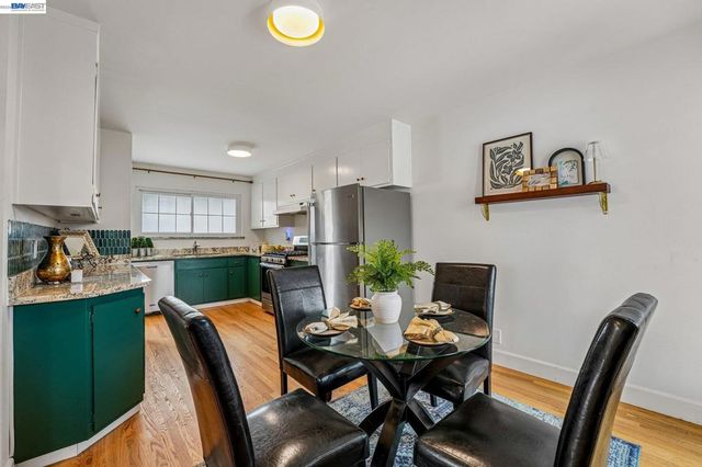 24815 Townsend Ave, Hayward, CA 94544