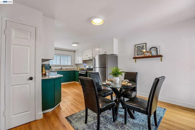 24815 Townsend Ave, Hayward, CA 94544