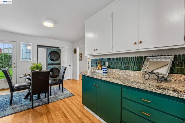 24815 Townsend Ave, Hayward, CA 94544