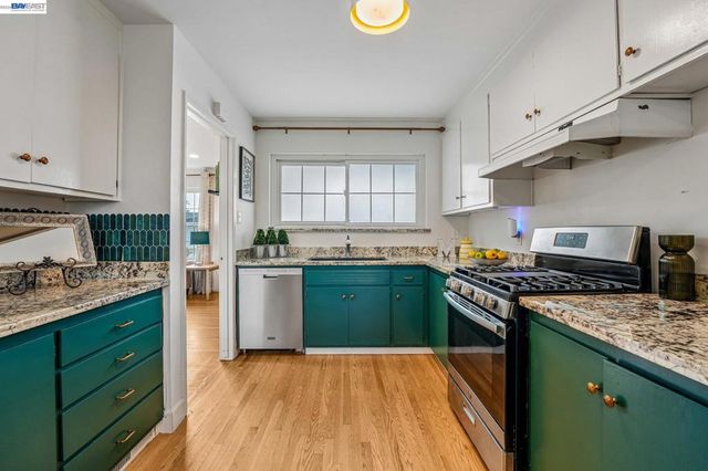 24815 Townsend Ave, Hayward, CA 94544