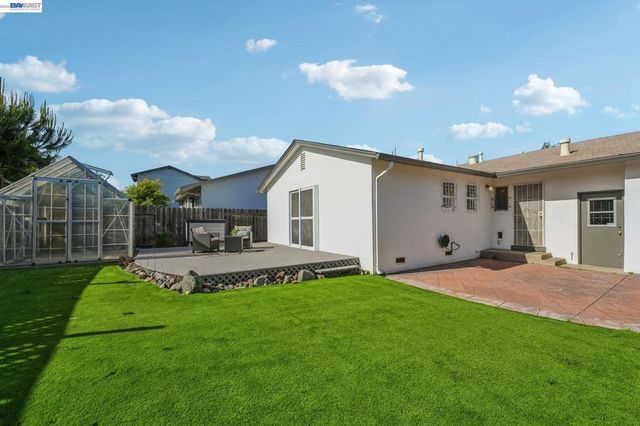 24815 Townsend Ave, Hayward, CA 94544