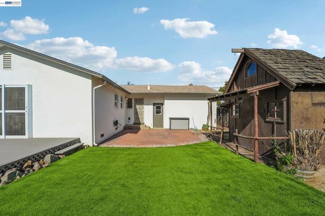 24815 Townsend Ave, Hayward, CA 94544