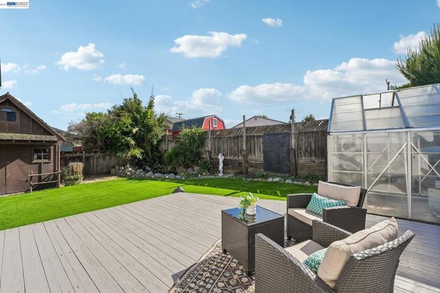 24815 Townsend Ave, Hayward, CA 94544