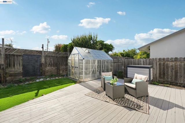 24815 Townsend Ave, Hayward, CA 94544