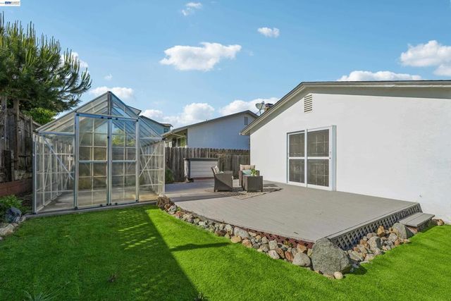 24815 Townsend Ave, Hayward, CA 94544