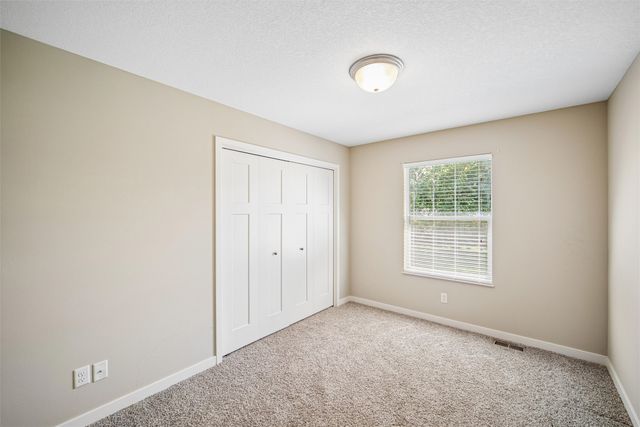 5789 NW 50th Street, Johnston, IA 50131