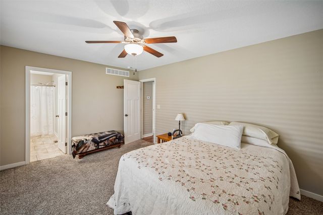 5789 NW 50th Street, Johnston, IA 50131