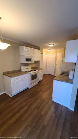 42542 Saratoga Road 26, Canton, MI 48187