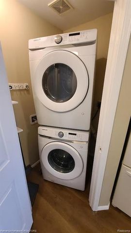 42542 Saratoga Road 26, Canton, MI 48187