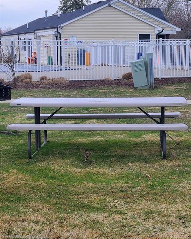 42542 Saratoga Road 26, Canton, MI 48187