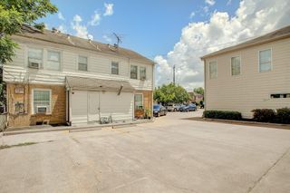 1935 Richmond Avenue, Houston, TX 77098