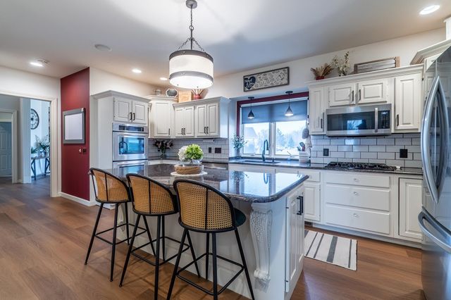 1615 Sycamore Hills Parkway, Fort Wayne, IN 46814