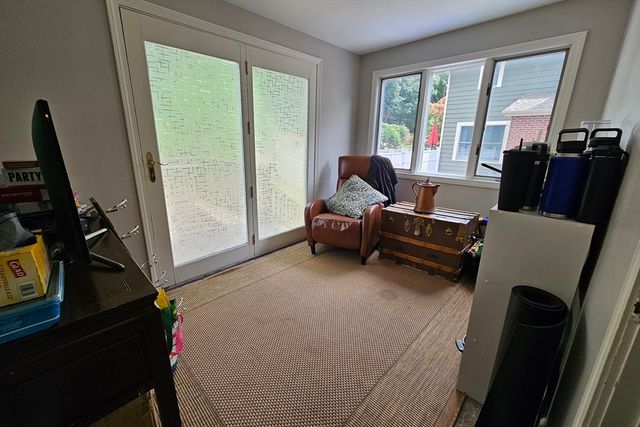 25 Essex St, Medford, MA 02155