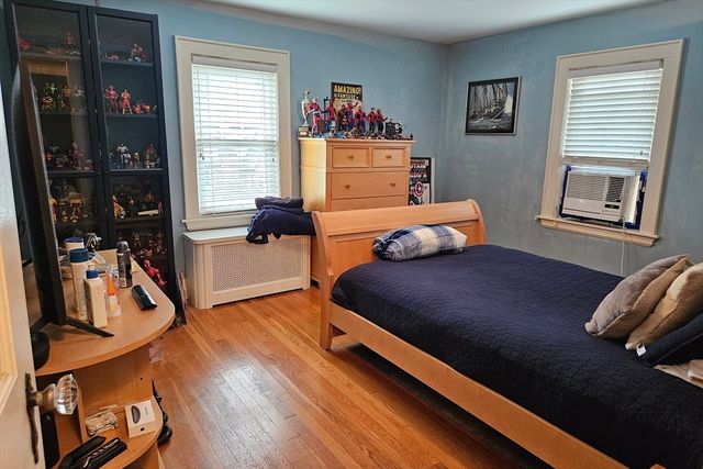 25 Essex St, Medford, MA 02155