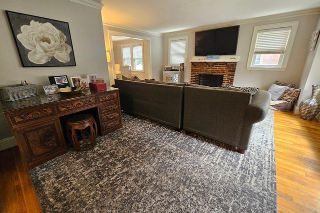 25 Essex St, Medford, MA 02155