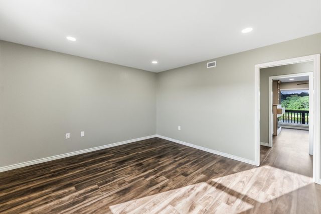 13 Lookout Ridge, Huntsville, TX 77340