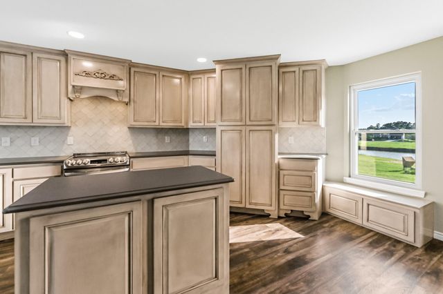 13 Lookout Ridge, Huntsville, TX 77340