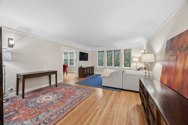 344 S Maple Avenue 2B, Oak Park, IL 60302