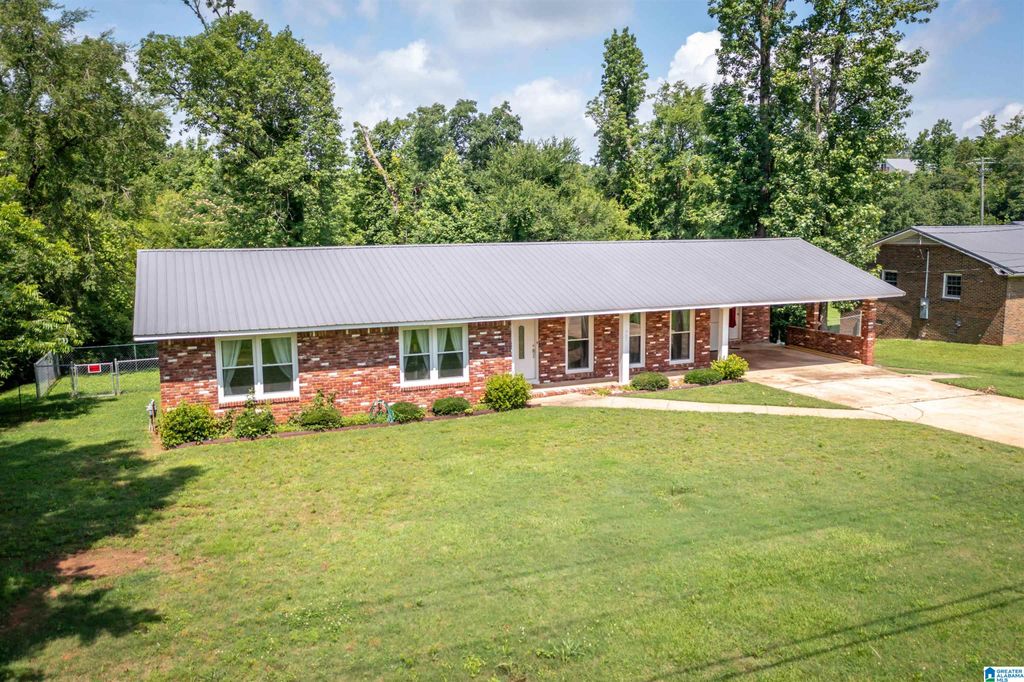 907 9TH AVENUE NE, Jacksonville, AL 36265