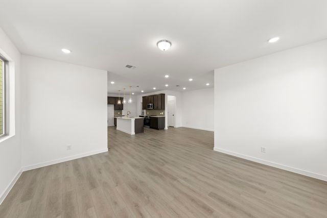 6915 Mission Tejas Drive, Dallas, TX 75228