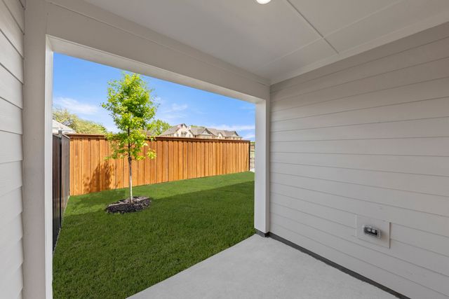 6915 Mission Tejas Drive, Dallas, TX 75228